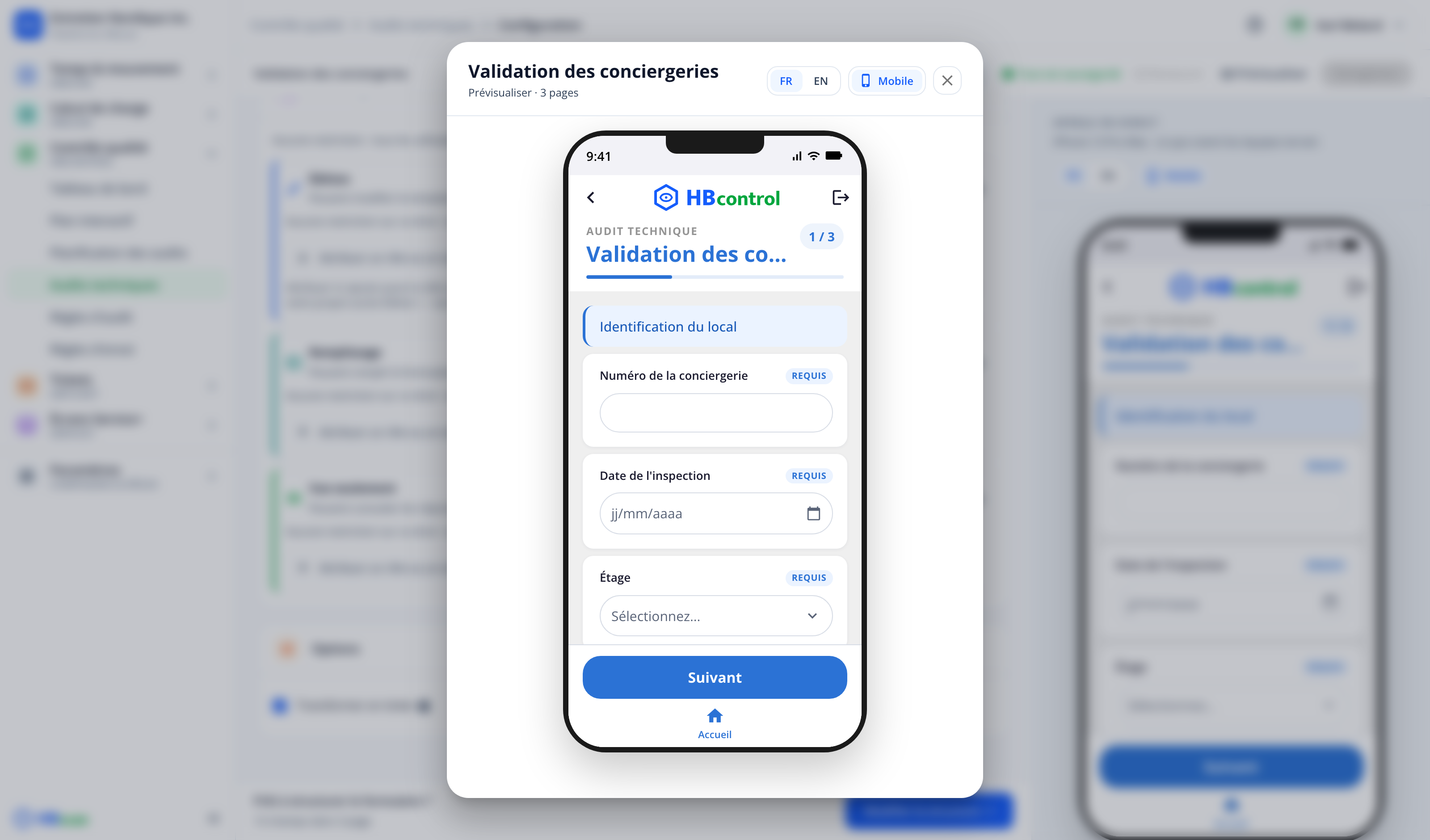 Capture : fenêtre « Prévisualiser » montrant le formulaire dans un cadre de téléphone, page 1 avec ses champs et le bouton Suivant.
