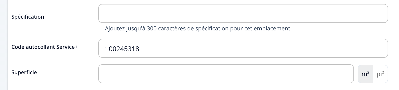 Capture: fiche d'un local dans le portail HBscan Web; champ « Code autocollant Service+ » contenant 100245318, entre « Spécification » et « Superficie ».