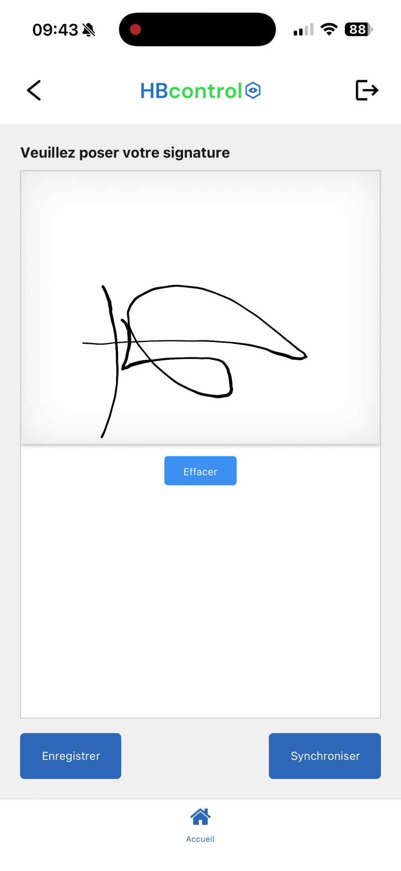 Capture: page de signature de l'audit technique avec la signature tracée à la main, le bouton « Effacer » centré et les boutons « Enregistrer » (gauche) et « Synchroniser » (droite) tous deux actifs.