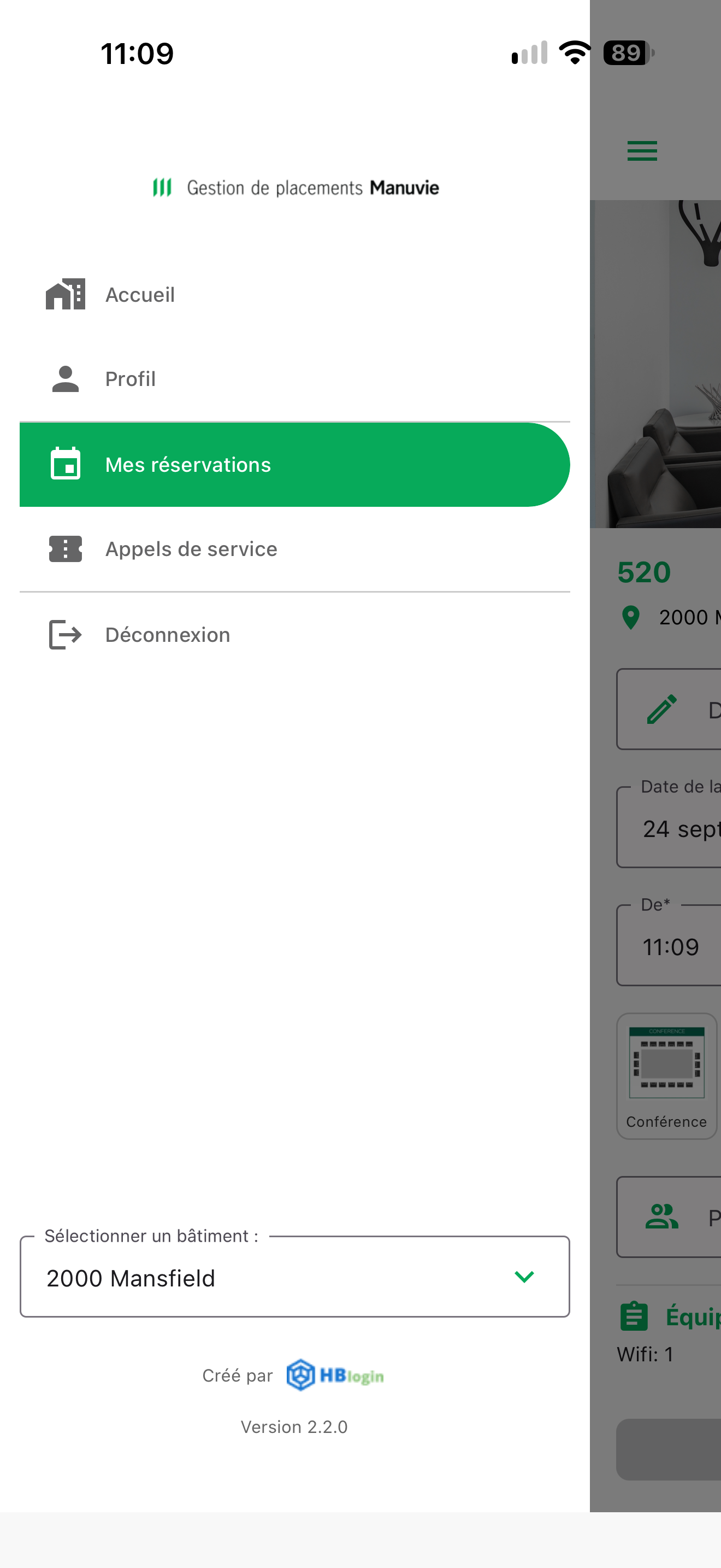 Capture: menu latéral de l'application; entrées Accueil, Profil, Mes réservations (sélectionnée en vert), Appels de service et Déconnexion, liste « Sélectionner un bâtiment : 2000 Mansfield », mention « Créé par HBlogin » et « Version 2.2.0 ».