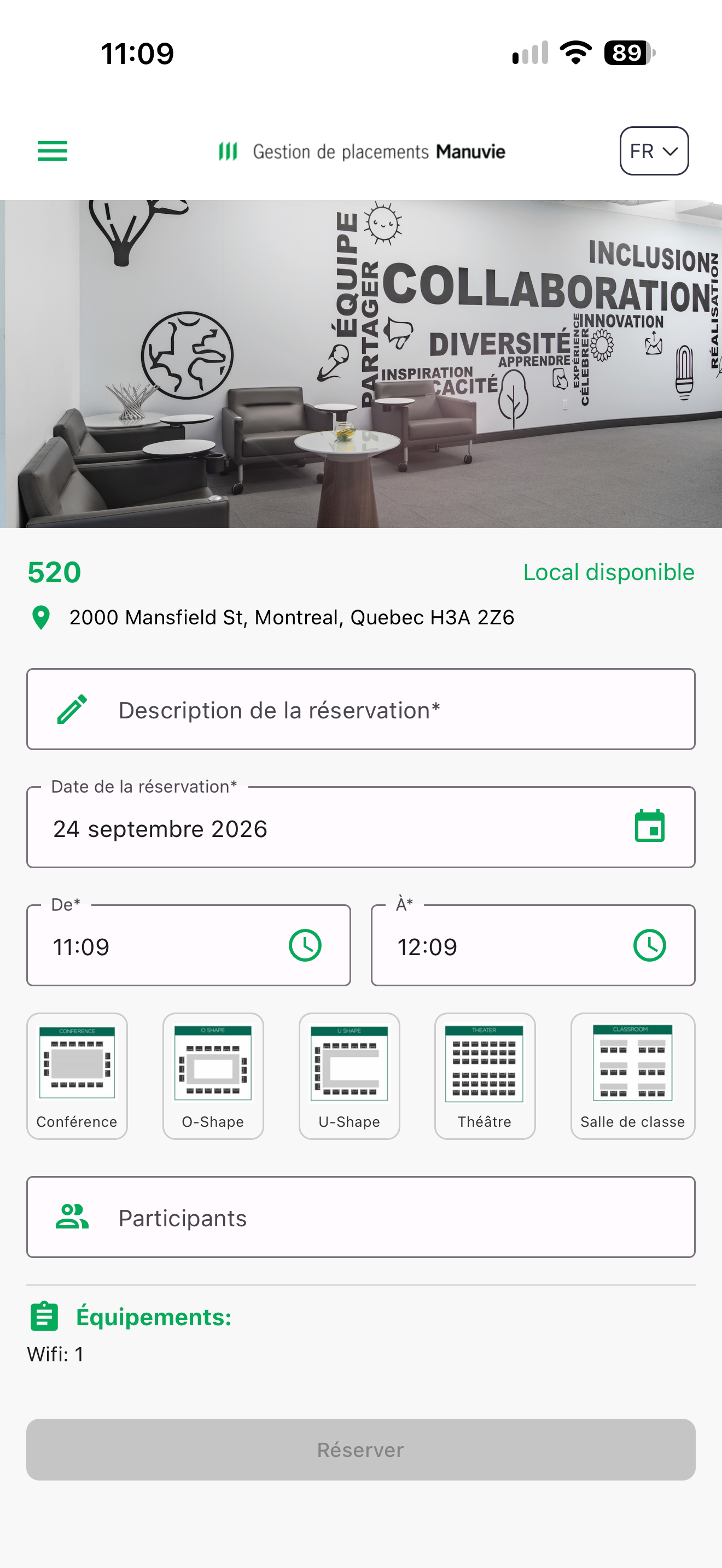 Capture: formulaire de réservation de la salle 520; photo, « Local disponible », champ « Description de la réservation* », date et heures, les cinq dispositions Conférence, O-Shape, U-Shape, Théâtre et Salle de classe, champ « Participants », « Équipements : Wifi: 1 » et bouton « Réserver ».