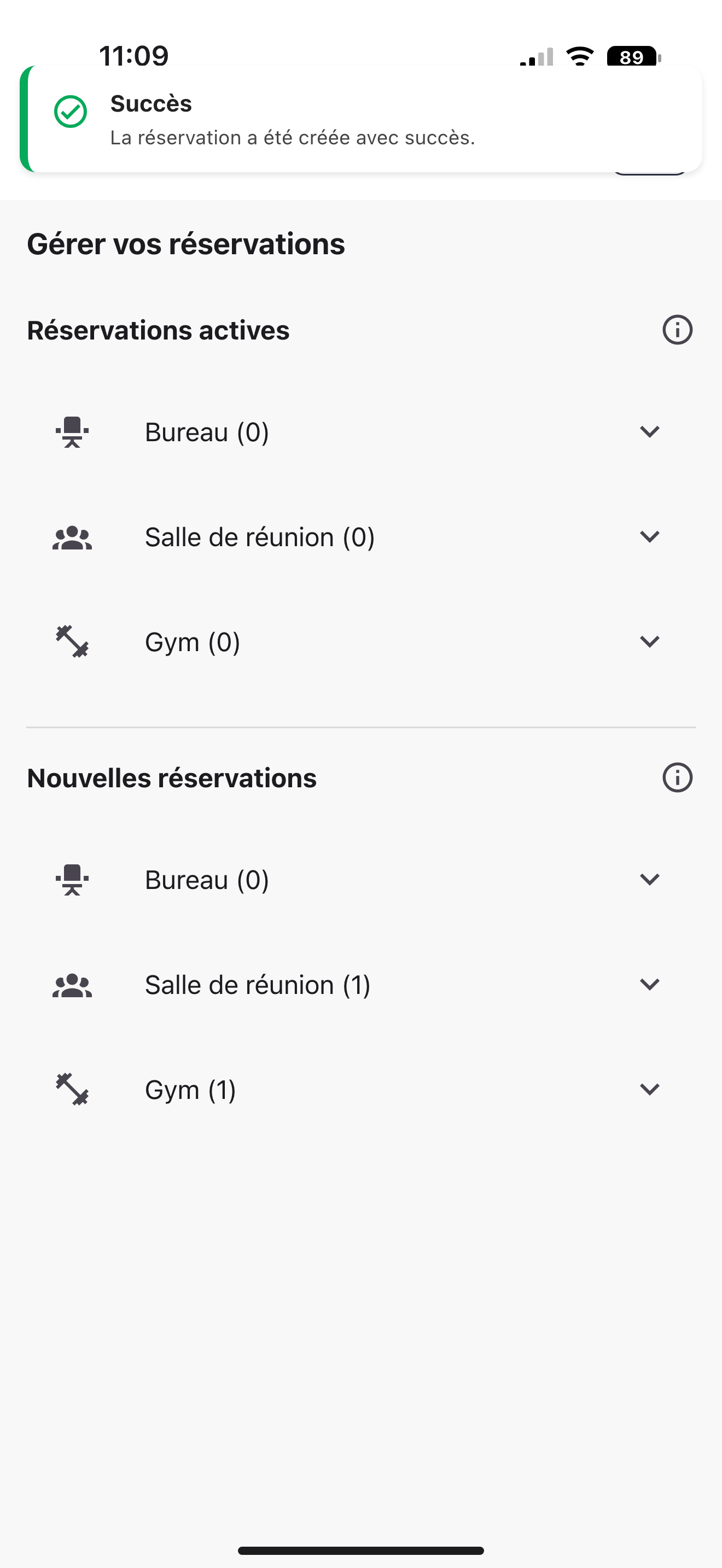 Capture: message de succès « La réservation a été créée avec succès. » affiché en haut de l'écran « Gérer vos réservations ».