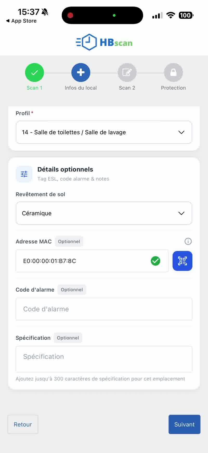 Capture: bas du formulaire avec Profil sélectionné, adresse MAC scannée et coche verte de validation.