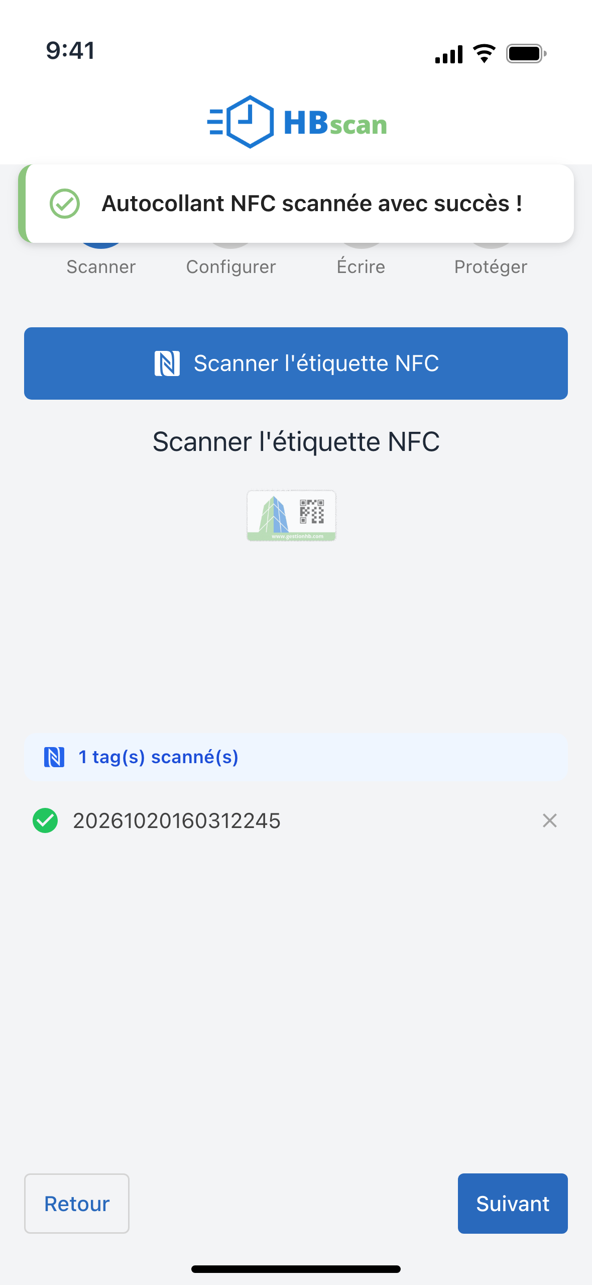 Capture: étape Scanner de l'assistant Début/Fin; bannière de succès, bouton « Scanner l'étiquette NFC » et un code de 17 chiffres dans la liste.