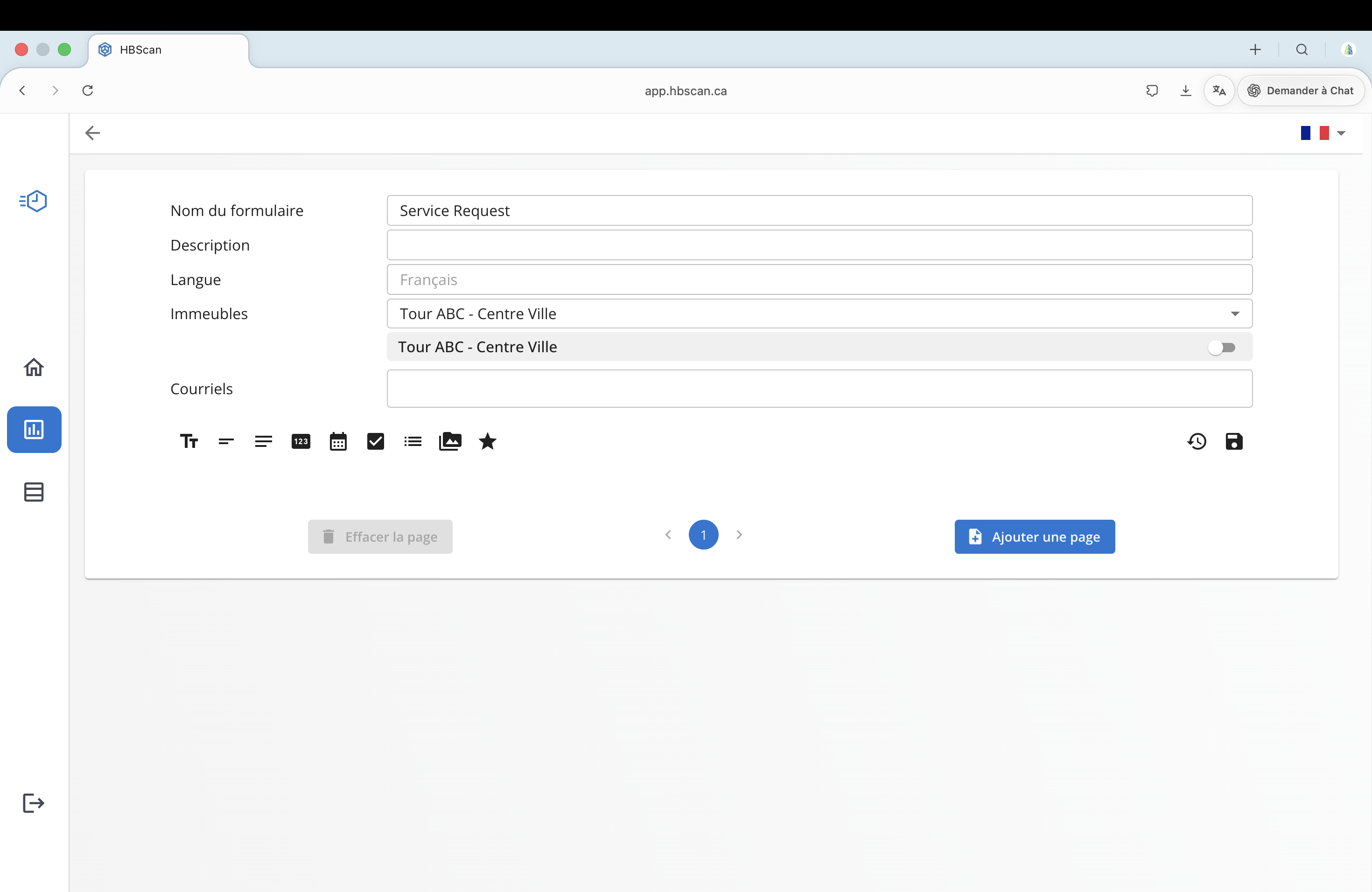 Capture: éditeur de formulaire avec en-tête (Nom, Description, Langue, Immeubles, Courriels), barre d'outils des types de champs (texte, paragraphe, nombre, date, case à cocher, liste, image, étoiles), pagination et boutons Effacer la page / Ajouter une page.