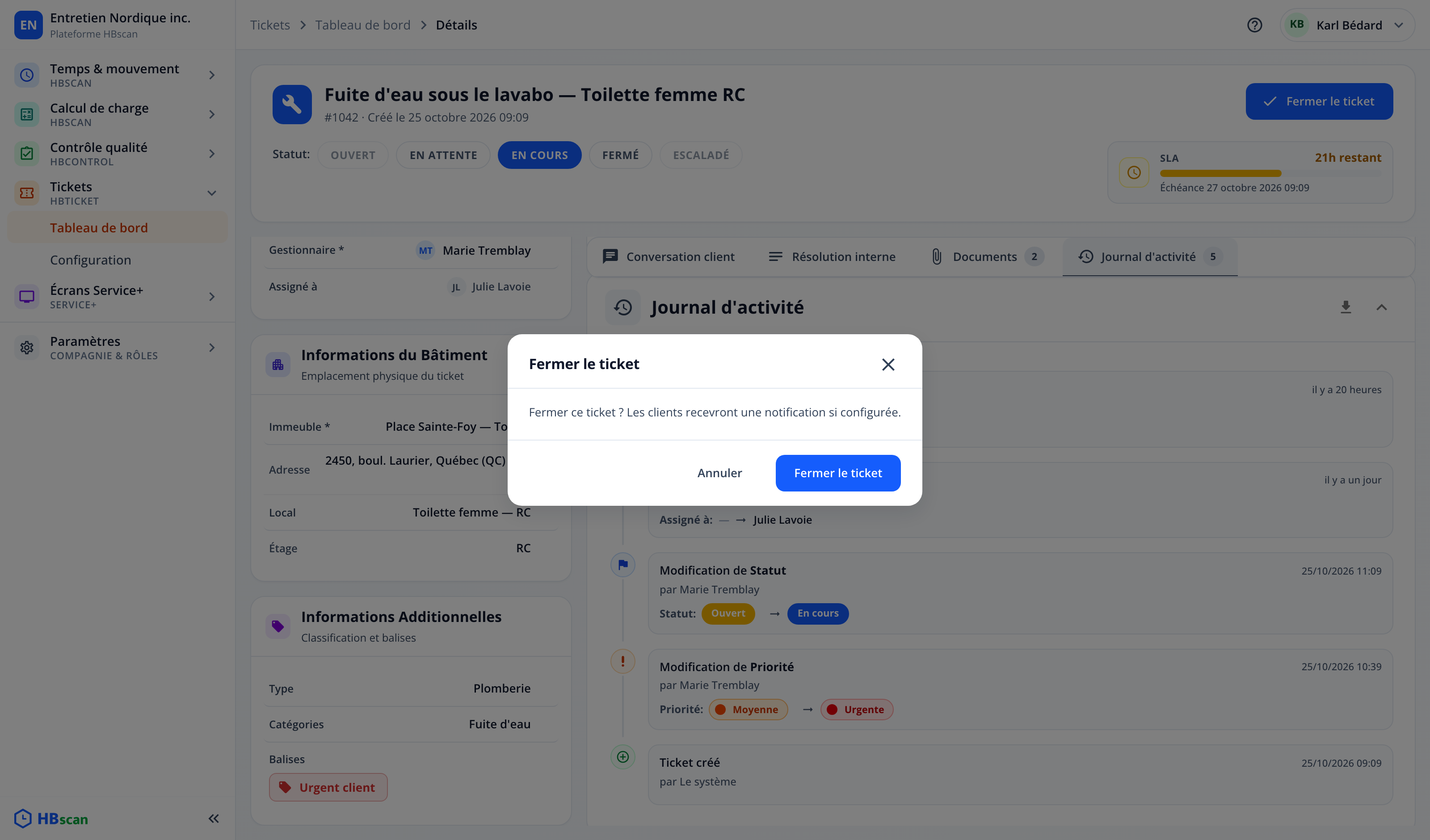 Capture: dialogue de fermeture; « Fermer ce ticket ? Les clients recevront une notification si configurée. »